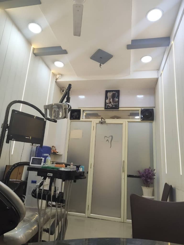 Modern Dental Chair & Unit